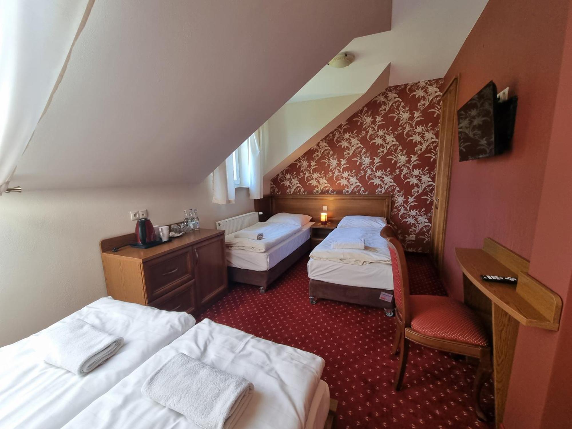 Palac Lucja Bb Zakrzów Exteriér fotografie