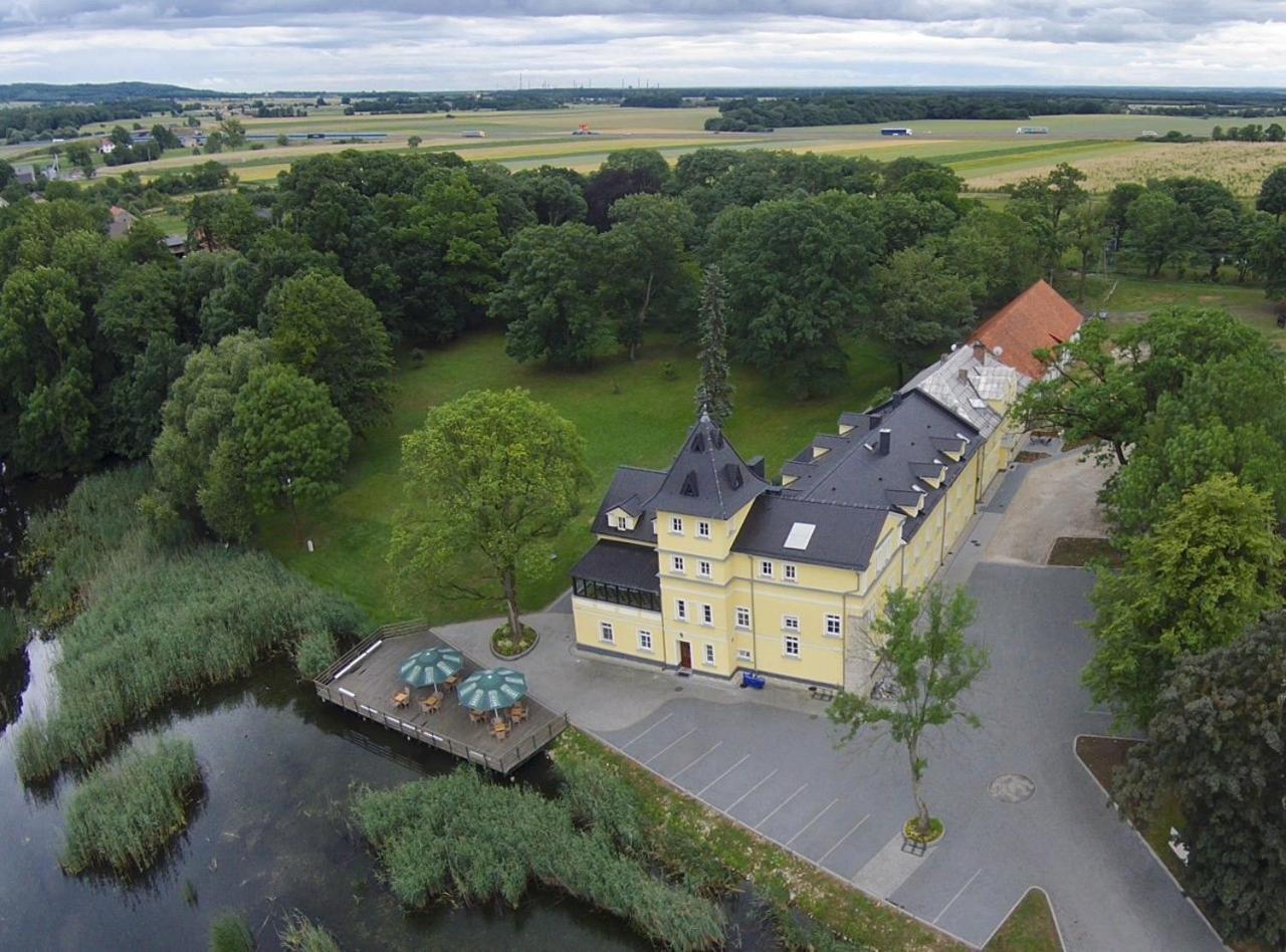 Palac Lucja Bb Zakrzów Exteriér fotografie