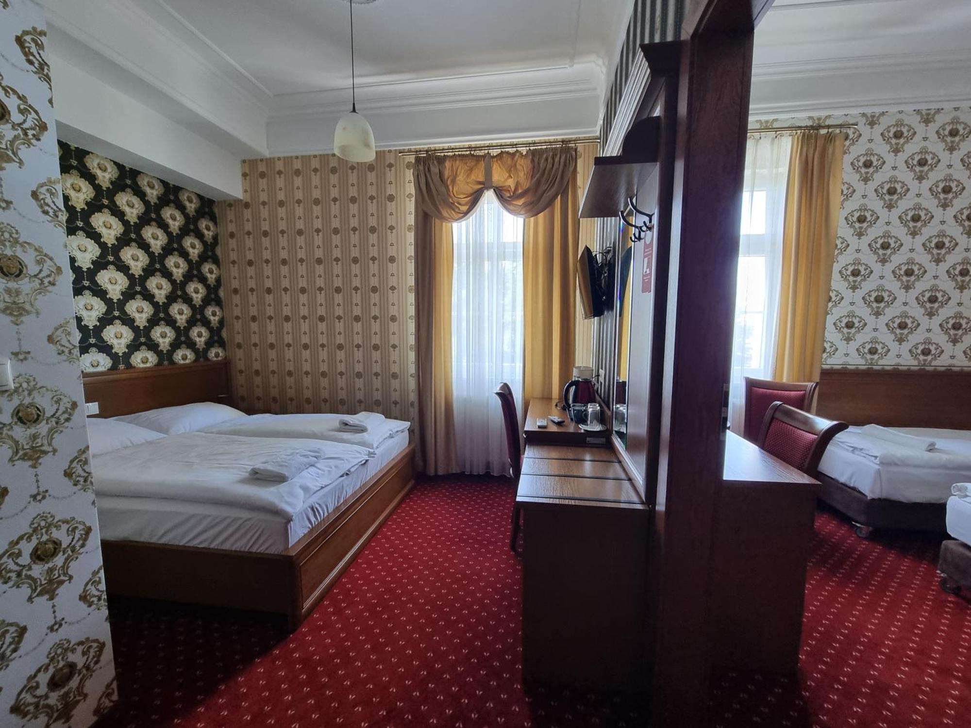 Palac Lucja Bb Zakrzów Exteriér fotografie