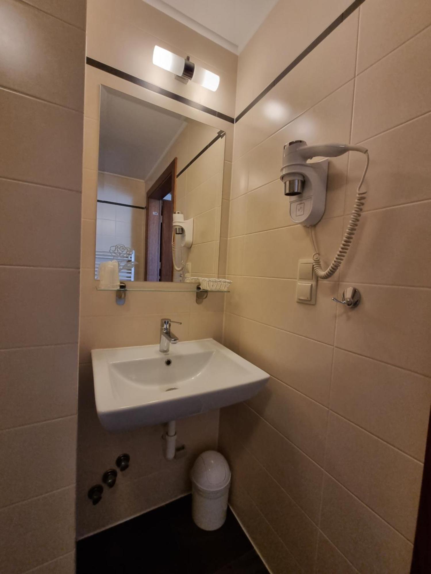 Palac Lucja Bb Zakrzów Exteriér fotografie