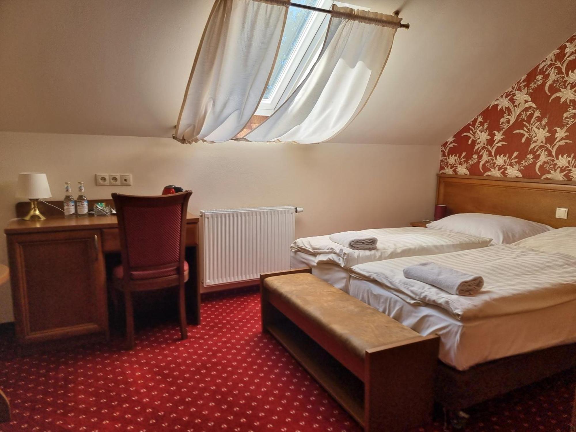 Palac Lucja Bb Zakrzów Exteriér fotografie