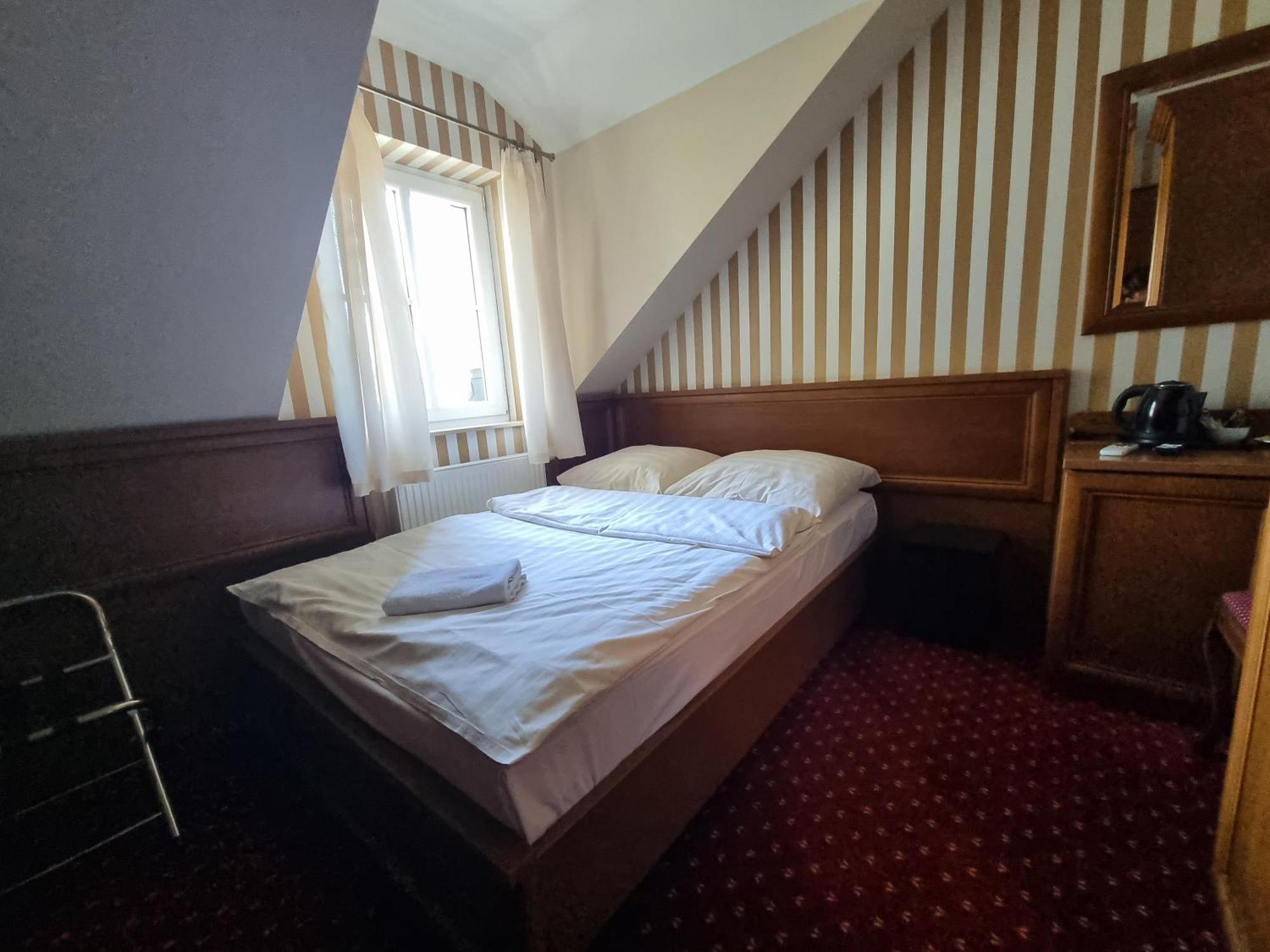 Palac Lucja Bb Zakrzów Exteriér fotografie